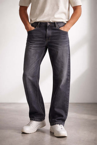 Men’s Washed Black Straight Fit Jeans – Classic Denim with Modern Comfort